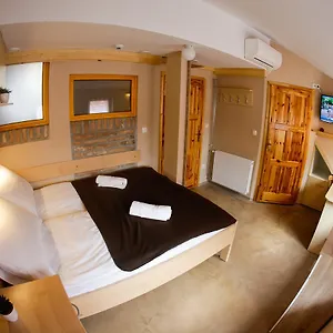 https://bed-breakfast-dezela-okusov.hotels-in-ljubljana.com